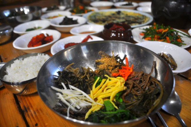 울릉군 - 산채비빔밥과 산나물